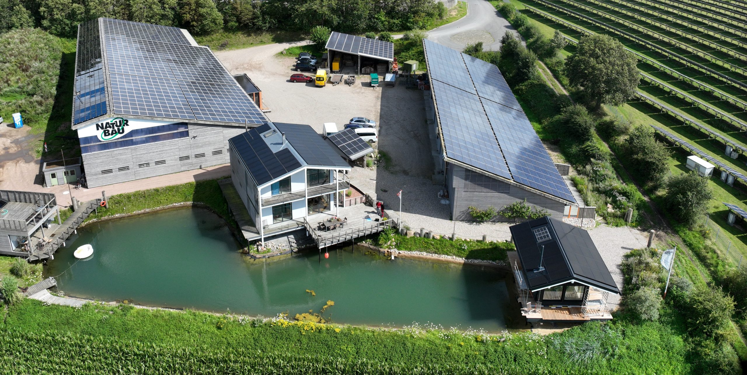 Luftbilder vom Betriebsgelände Naturbau Meldorf GmbH